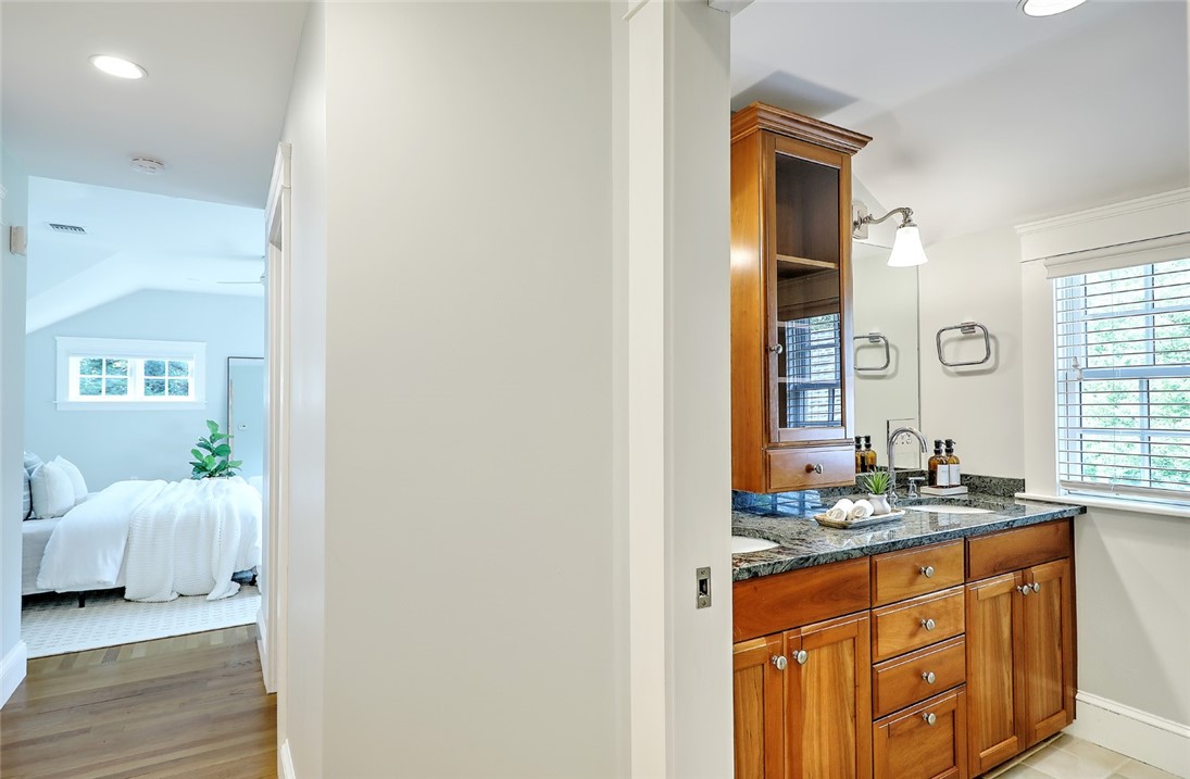 29 Adams Point Road Barrington, RI 02806 - Photo 25 of 49