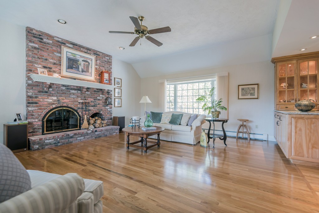 235 Candlestick Road North Andover, MA 01845 - Photo 11 of 30 Gallery Image 11