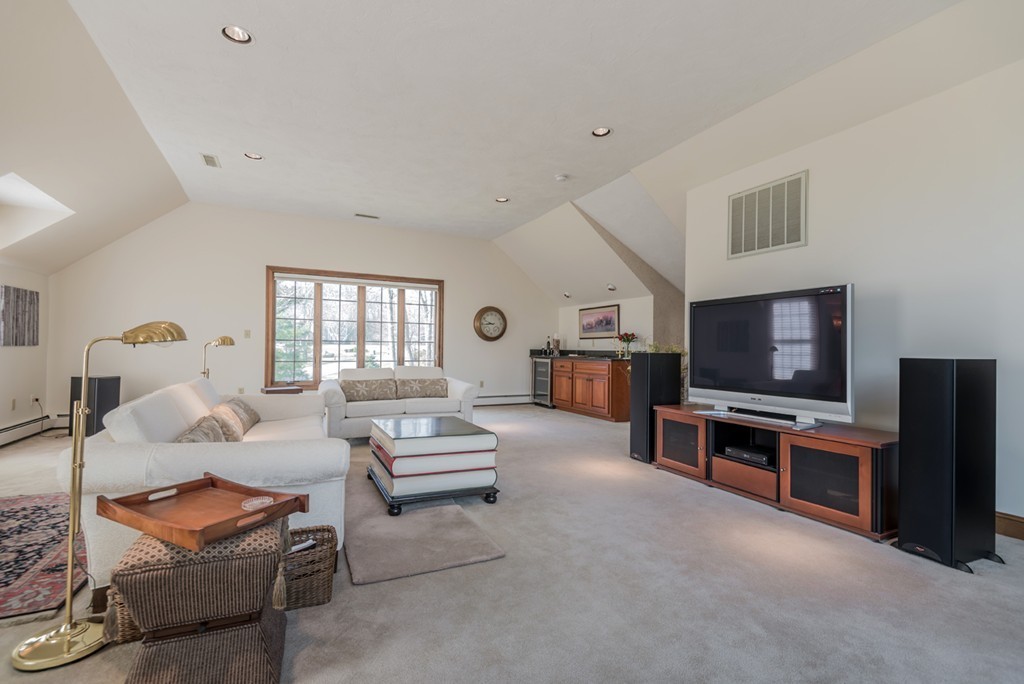 235 Candlestick Road North Andover, MA 01845 - Photo 13 of 30 Gallery Image 13