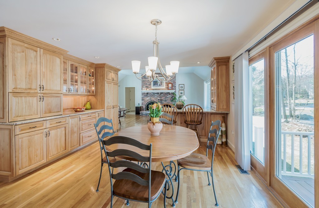 235 Candlestick Road North Andover, MA 01845 - Photo 9 of 30 Gallery Image 9