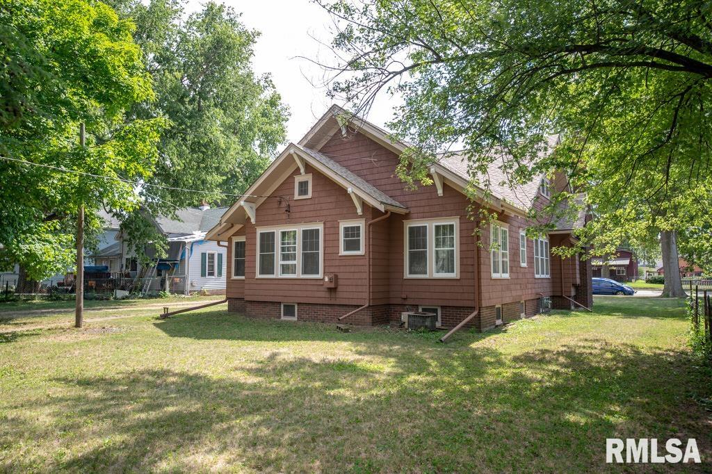 708 Main Street Henry, IL 61537 - Photo 13 of 51