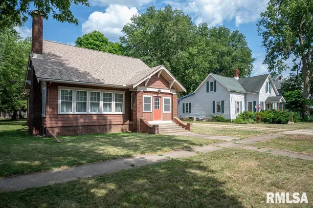 $95,000 | 708 Main Street, Henry, IL 61537