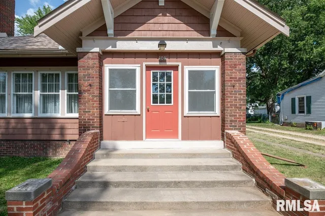 $95,000 | 708 Main Street, Henry, IL 61537