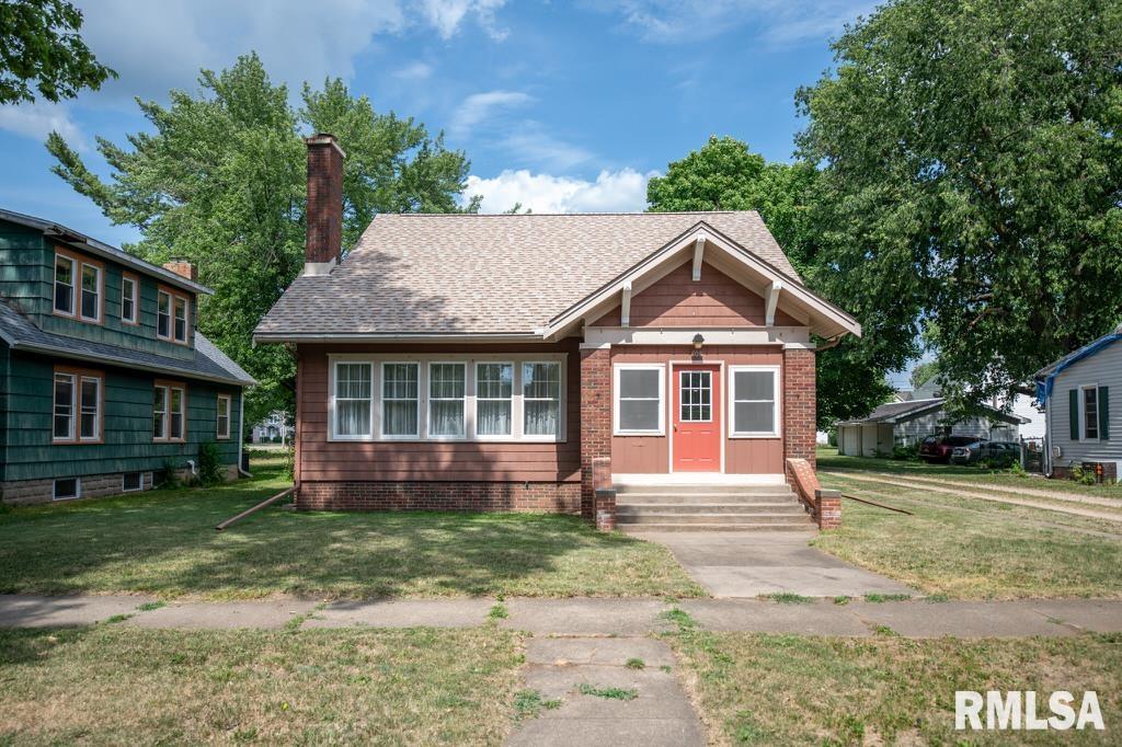 708 Main Street Henry, IL 61537 - Photo 2 of 51