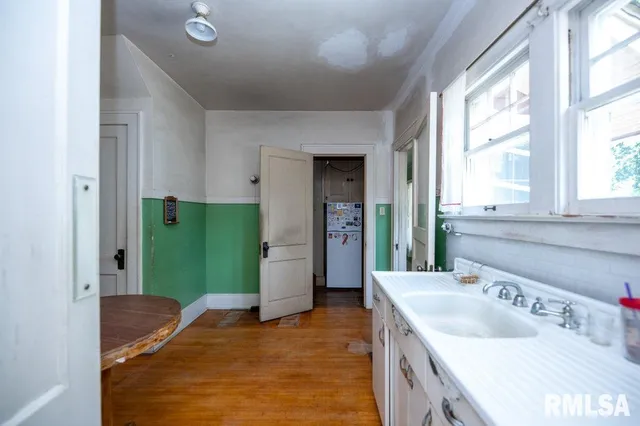 $95,000 | 708 Main Street, Henry, IL 61537