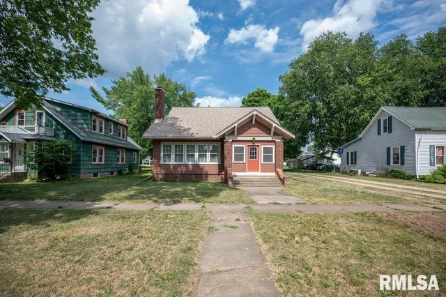 $95,000 | 708 Main Street, Henry, IL 61537