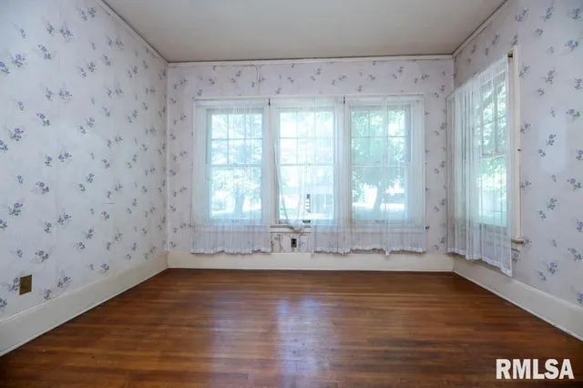 $95,000 | 708 Main Street, Henry, IL 61537