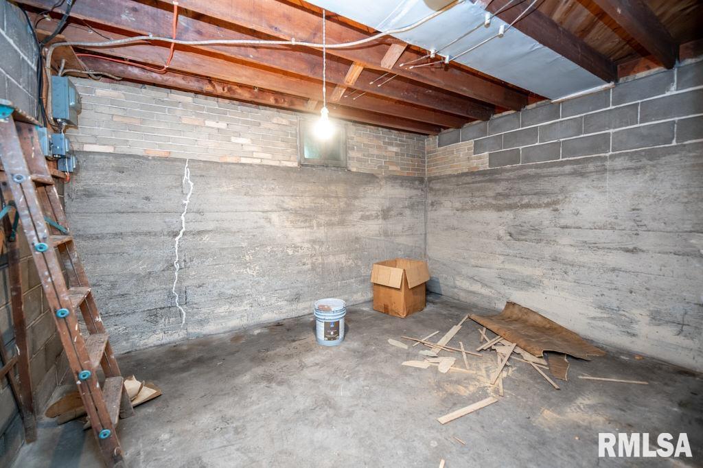 708 Main Street Henry, IL 61537 - Photo 49 of 51