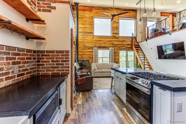 $595,000 | 33154 Oak Park Drive, Trinidad, CO 81082