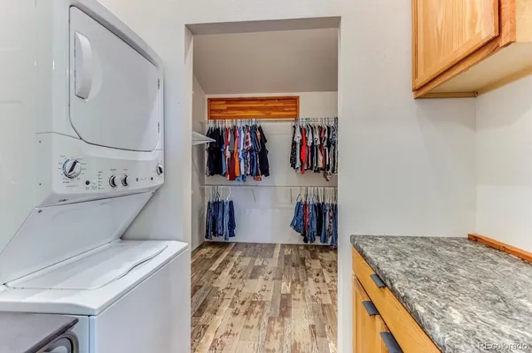 a view of utility room
