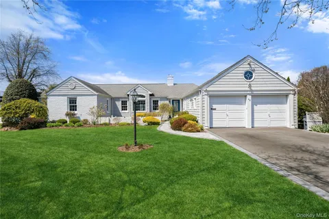 $1,799,999 | 48 Davison Lane East, West Islip, NY 11795