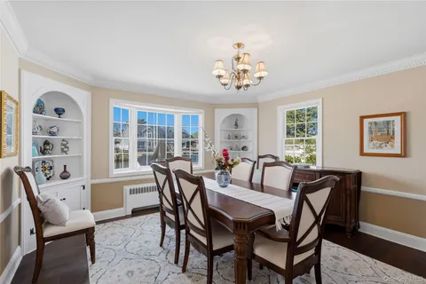 $1,649,999 | 48 Davison Lane East, West Islip, NY 11795