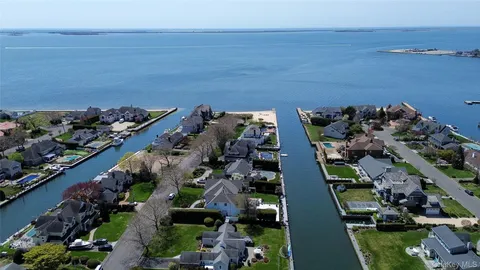 $1,649,999 | 48 Davison Lane East, West Islip, NY 11795
