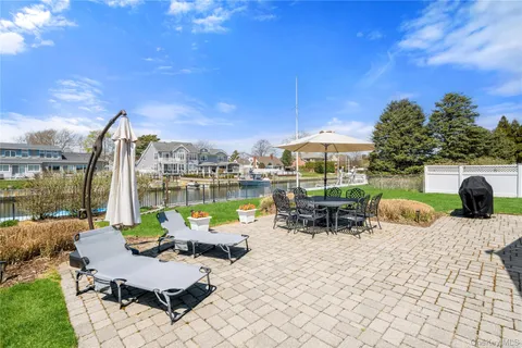 $1,649,999 | 48 Davison Lane East, West Islip, NY 11795