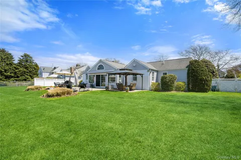 $1,649,999 | 48 Davison Lane East, West Islip, NY 11795