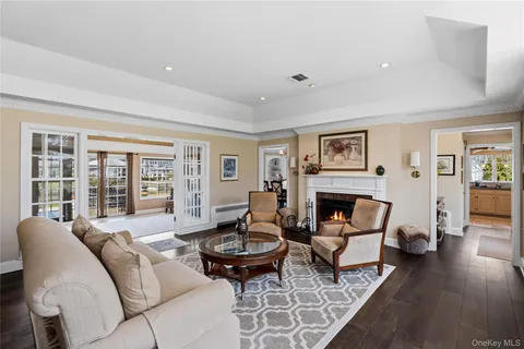 $1,649,999 | 48 Davison Lane East, West Islip, NY 11795
