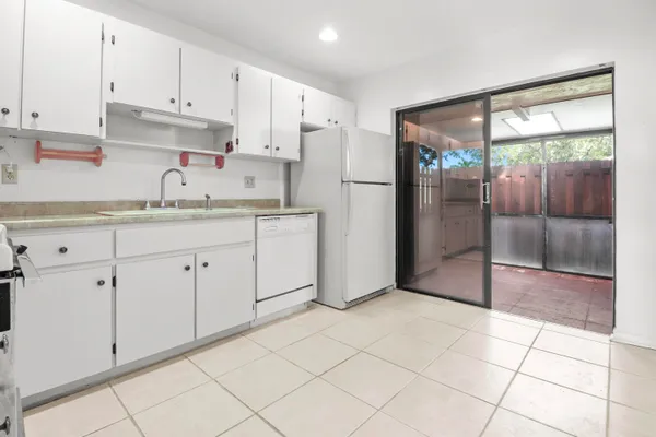 $199,900 | 8094 Southeast Villa Circle, Hobe Sound, FL 33455