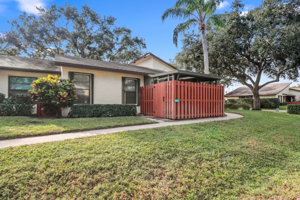 $199,900 | 8094 Southeast Villa Circle, Hobe Sound, FL 33455