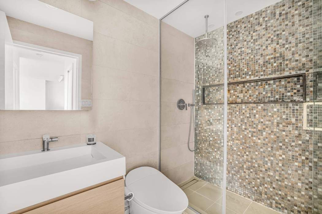 225 Rector Place, Unit 9J Manhattan, NY 10280 - Photo 8 of 18