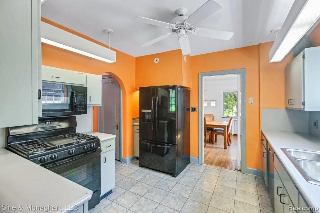 699 Fisher Road Grosse Pointe, MI 48230 - Photo 13 of 33 6D9A8107.jpg-SMALL