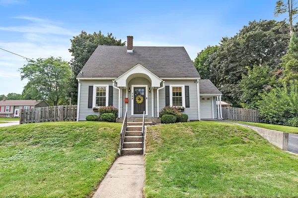 $269,900 | 548 South Ann Street, Marengo, IL 60152