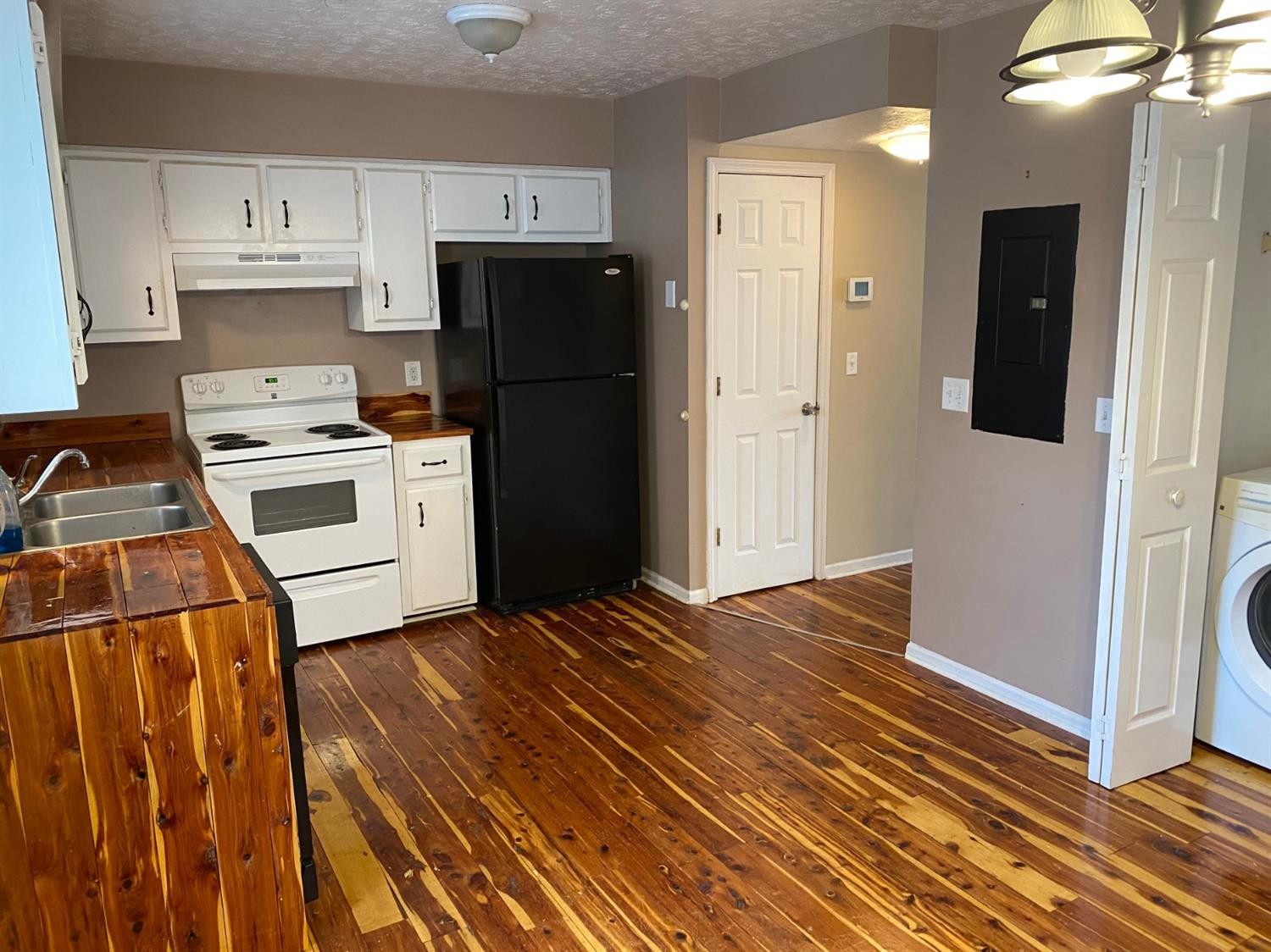 418 Ryne Court Versailles, KY 40383 - Photo 5 of 12 Photo 5