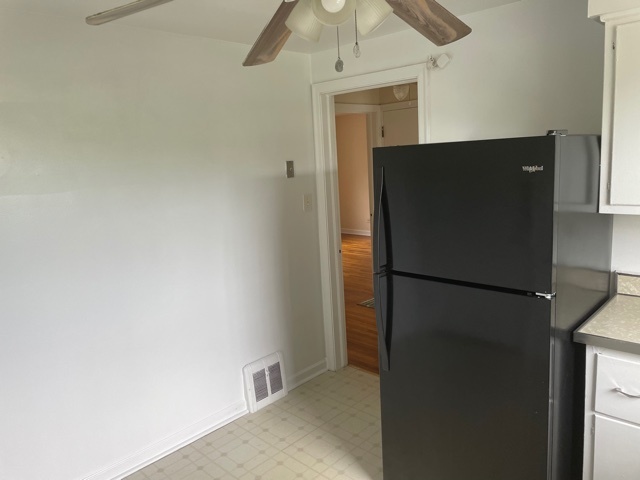 4237 West Nelson Street, Unit 2 Chicago, IL 60641 - Photo 4 of 11