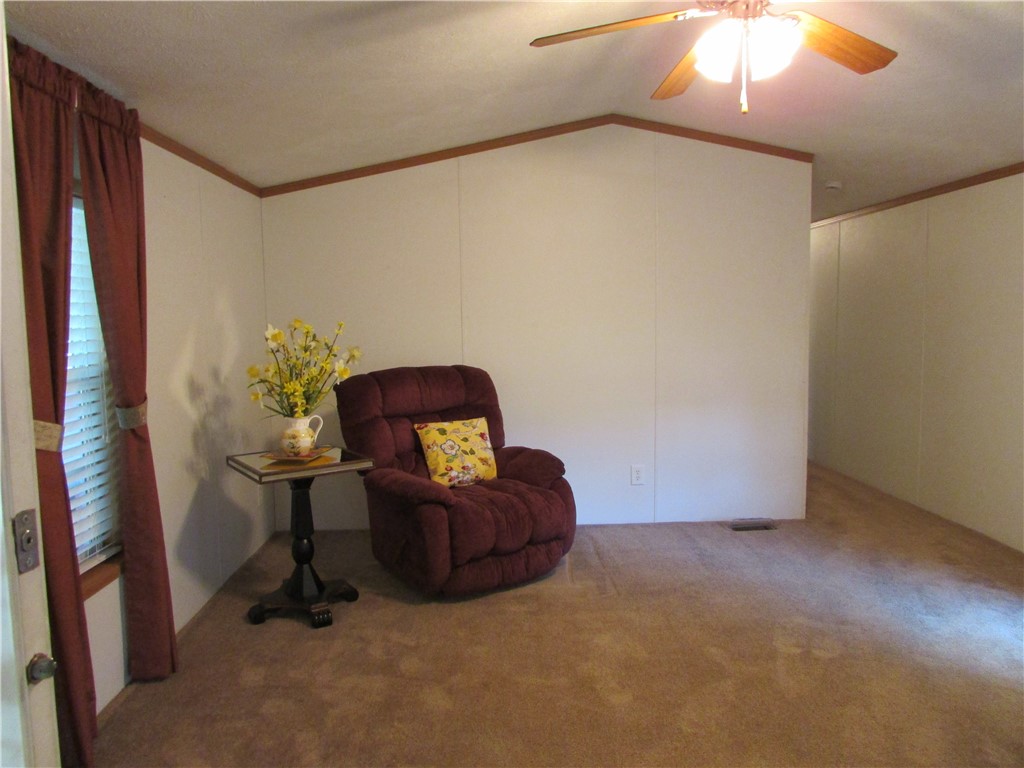 13 Glazer Drive Penfield, NY 14625 - Photo 11 of 33 Gallery Image 11