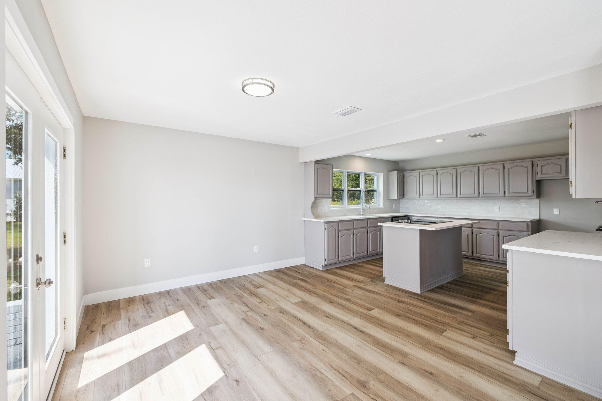 2208 Bay Grove Road Freeport, FL 32439 - Photo 12 of 70 Dining