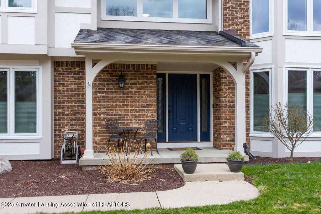 2532 Dustin Road Okemos, MI 48864 - Photo 13 of 60 2532 Dustin. Front