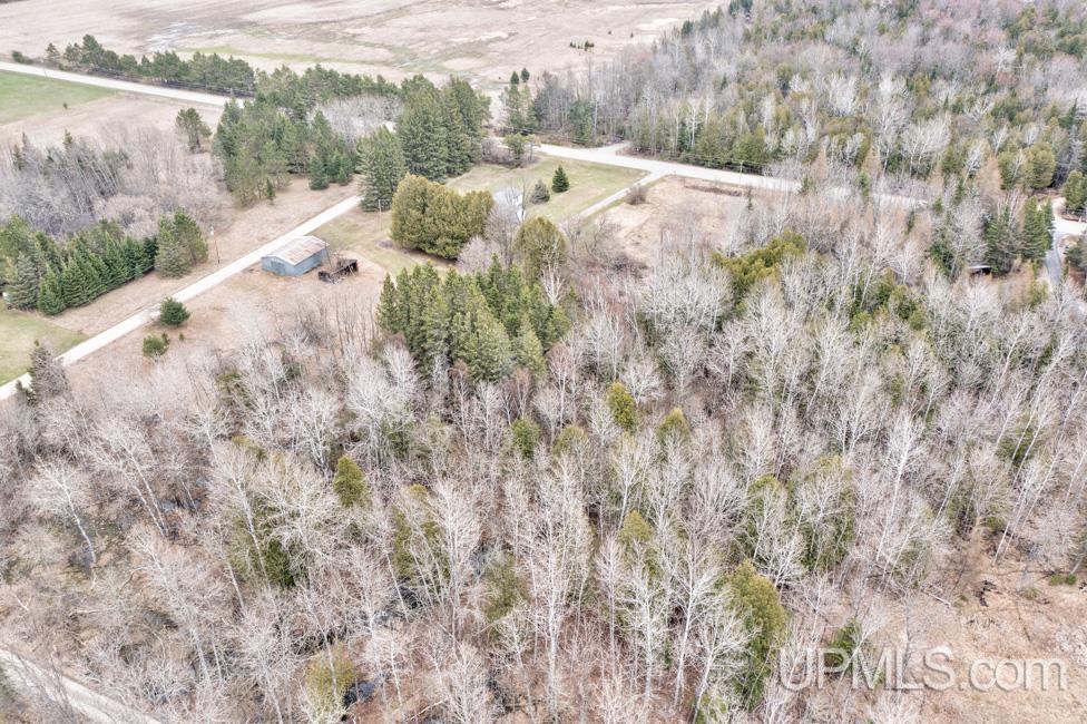 6193 G5 Road Escanaba, MI 49829 - Photo 35 of 36