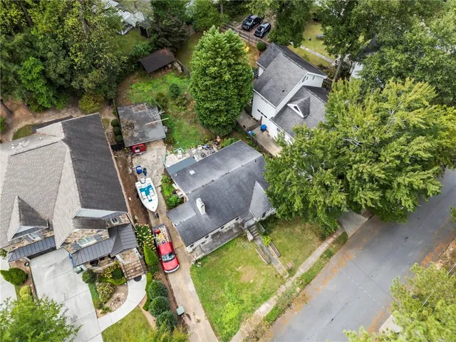 $575,000 | 3320 West Shadowlawn Avenue Northeast, Atlanta, GA 30305