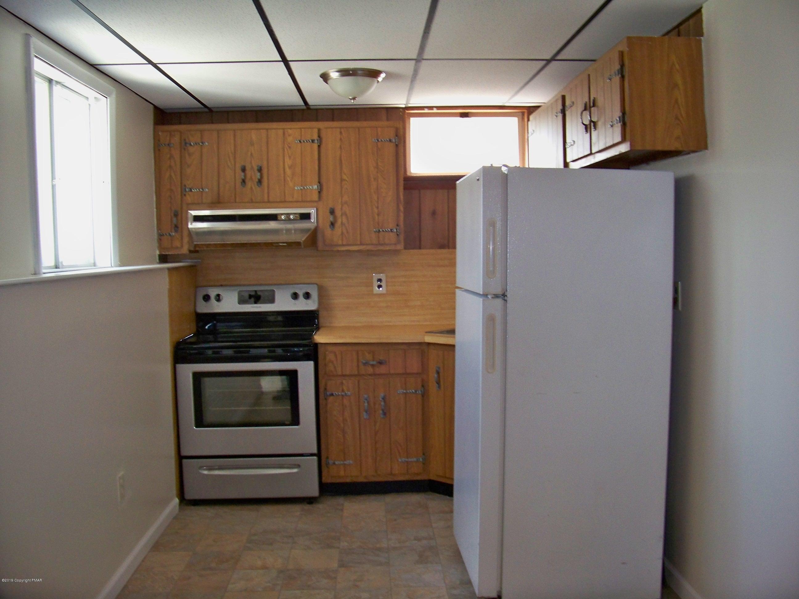 1180 Valleyview Circle Bushkill, PA 18324 - Photo 15 of 26 Kitchen-Lower Level