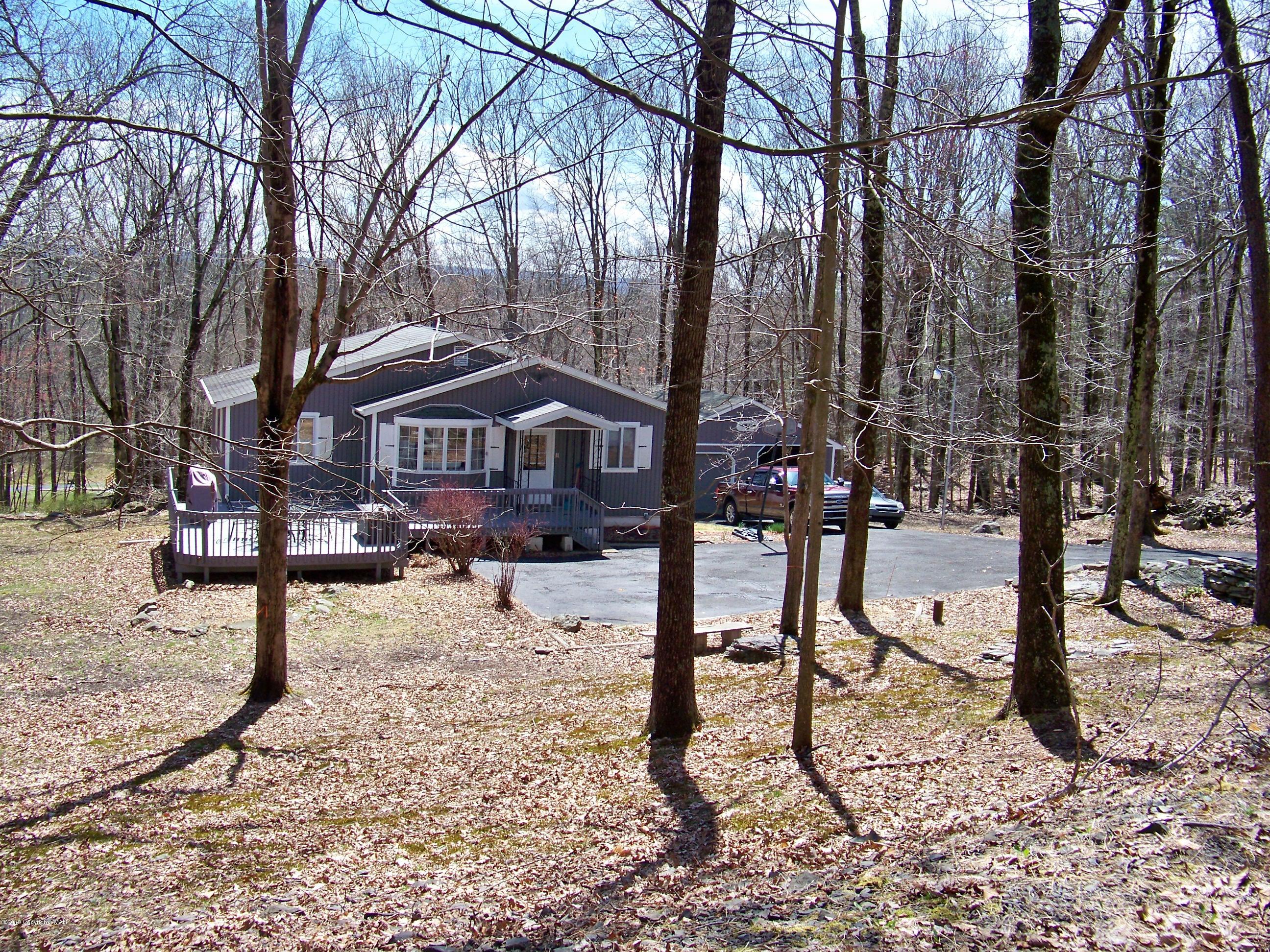 1180 Valleyview Circle Bushkill, PA 18324 - Photo 2 of 26 Front 2