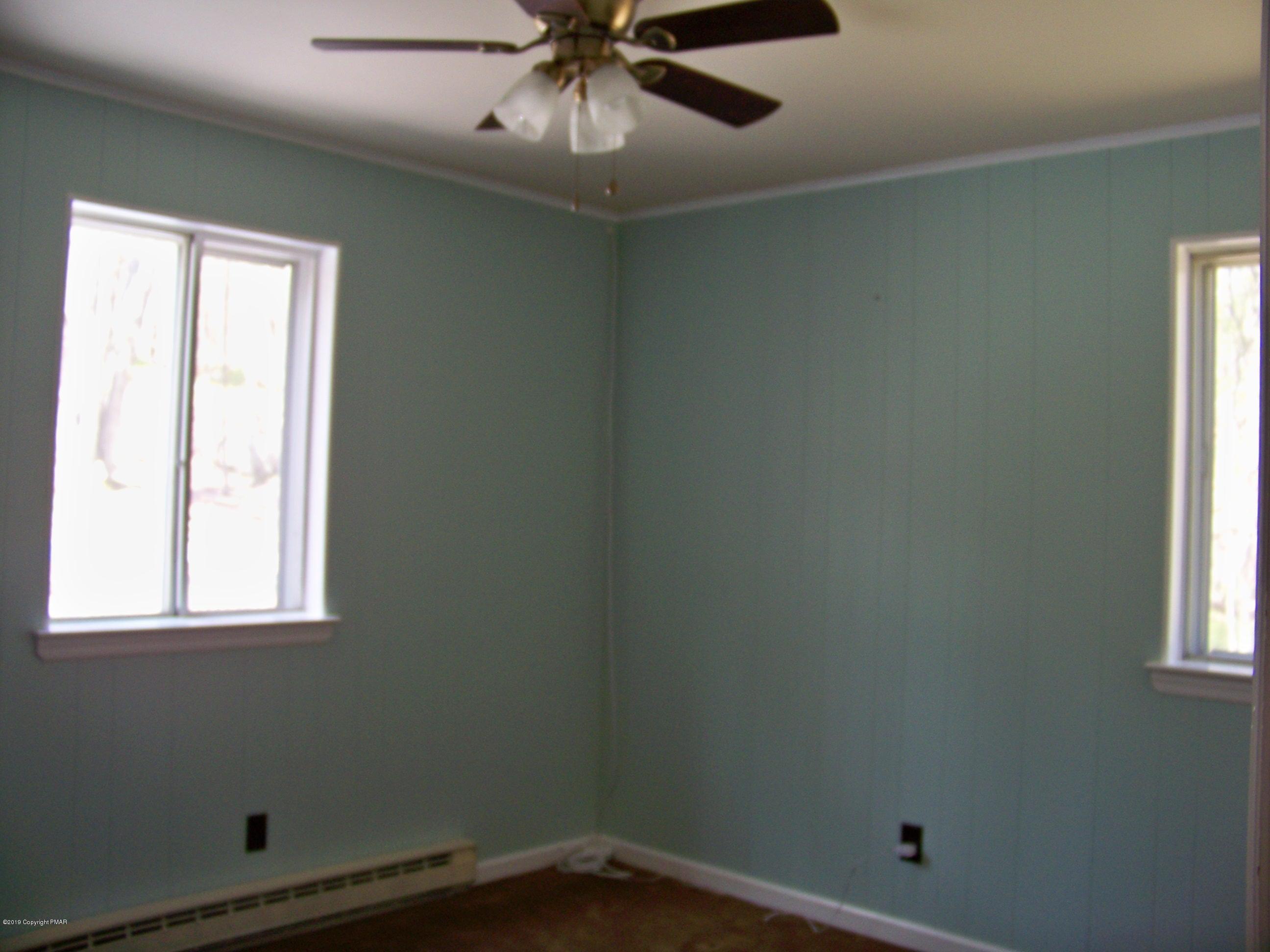 1180 Valleyview Circle Bushkill, PA 18324 - Photo 10 of 26 Bedroom 3- 1st Level