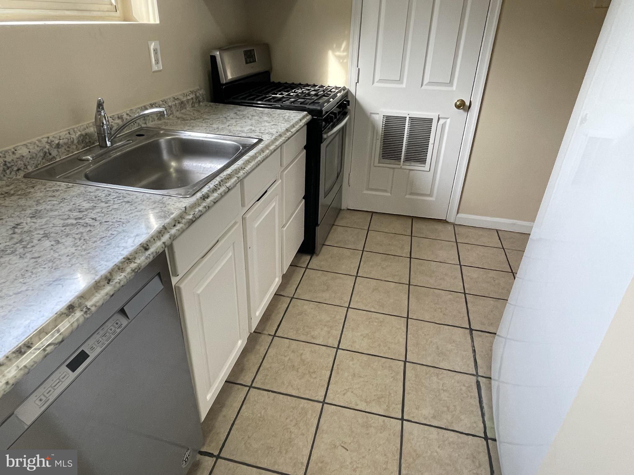 2610 Wade Road Southeast, Unit 305 Washington, DC 20020 - Photo 11 of 21