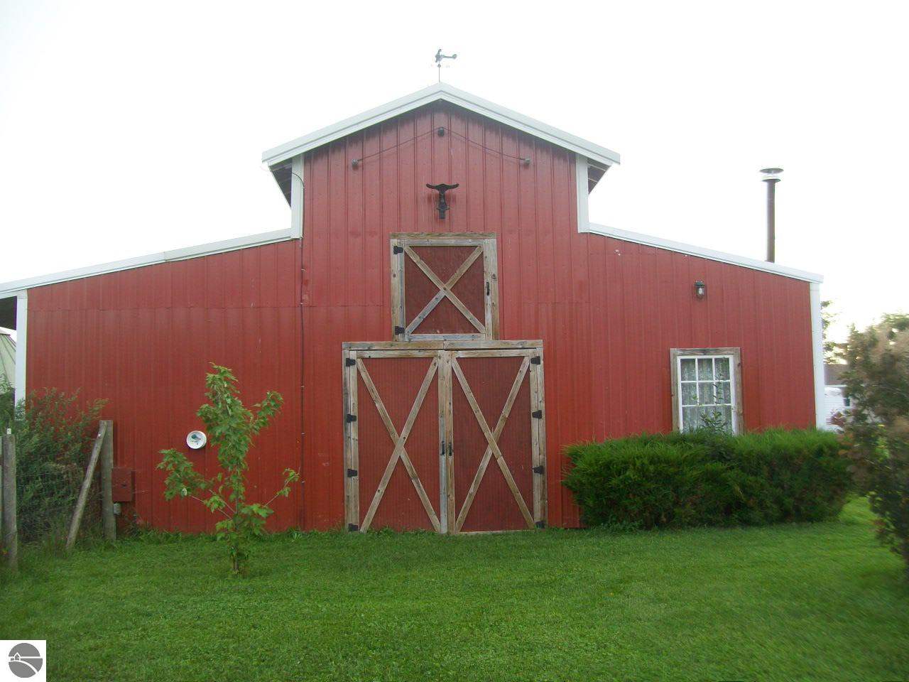 1185 South Luce Road Ithaca, MI 48847 - Photo 29 of 33 1789794-28.JPG