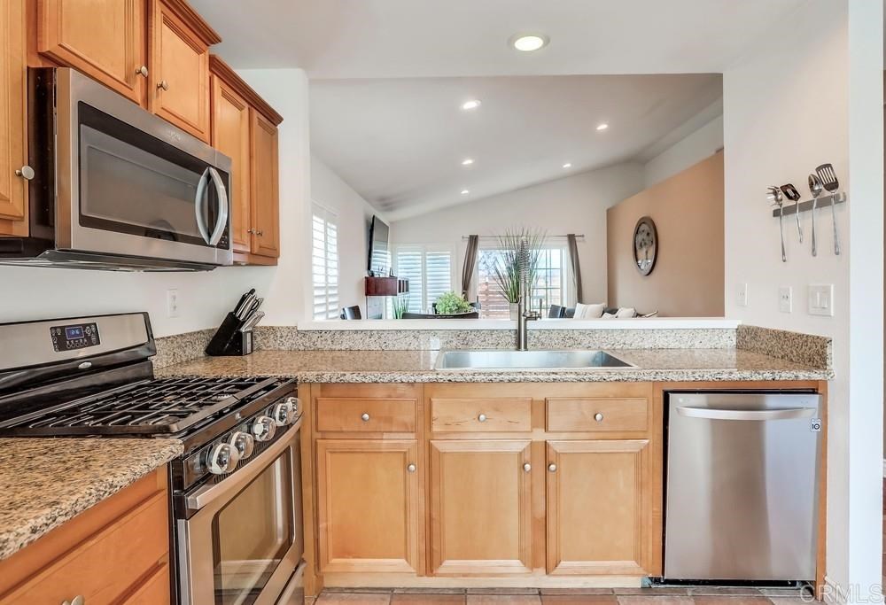 825 Ridgewater Drive Chula Vista, CA 91913 - Photo 12 of 32 Gallery Image 12