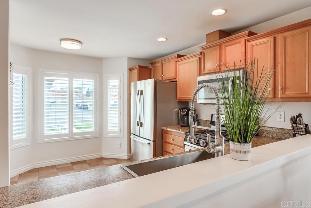 825 Ridgewater Drive Chula Vista, CA 91913 - Photo 9 of 32 Gallery Image 9