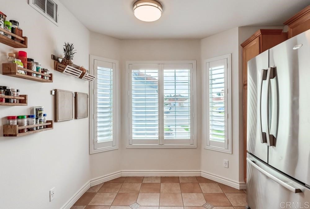 825 Ridgewater Drive Chula Vista, CA 91913 - Photo 10 of 32 Gallery Image 10