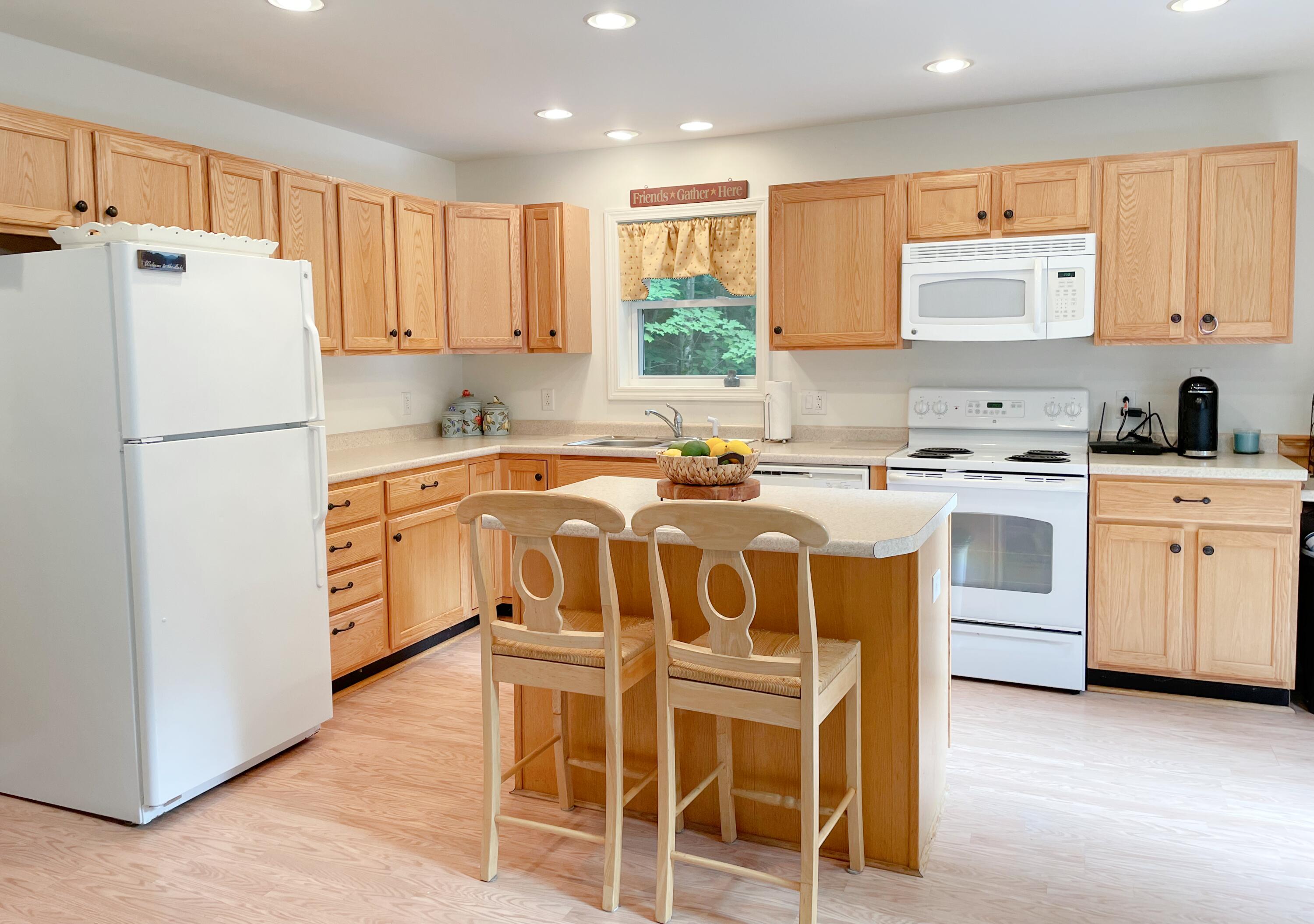9 Juniper Circle Standish, ME 04084 - Photo 7 of 29 Kitchen