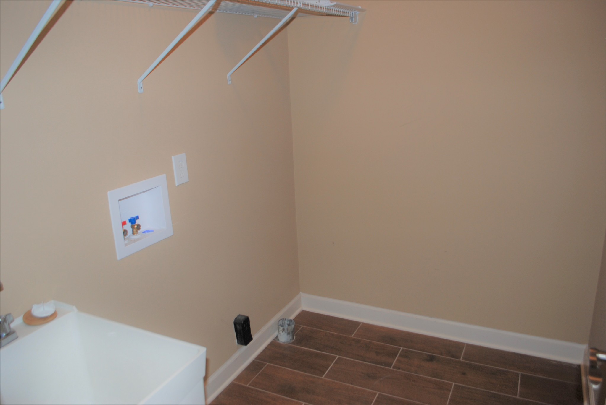 82 Diamond Road Manchester, TN 37355 - Photo 14 of 18 a view of a small space