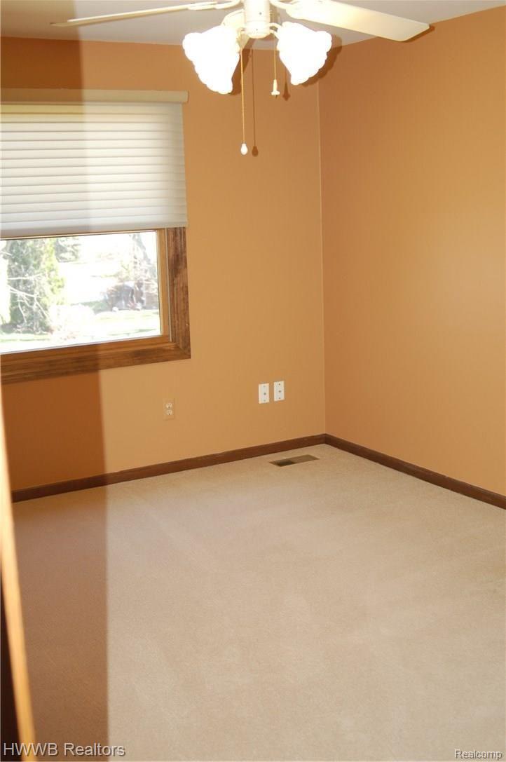 564 Sunlight Drive Rochester, MI 48309 - Photo 40 of 47 Bedroom 3