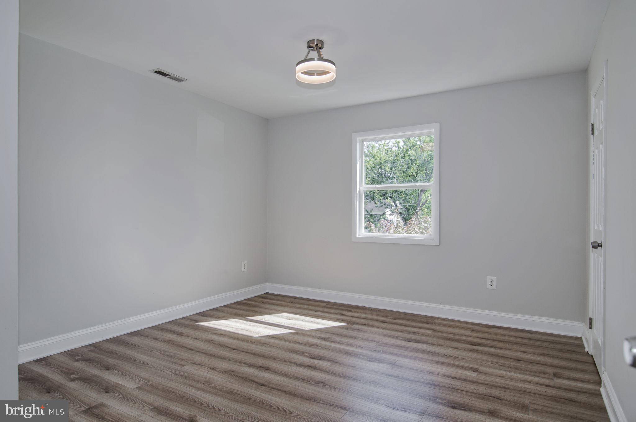 9938 Portsmouth Road Manassas, VA 20109 - Photo 15 of 36