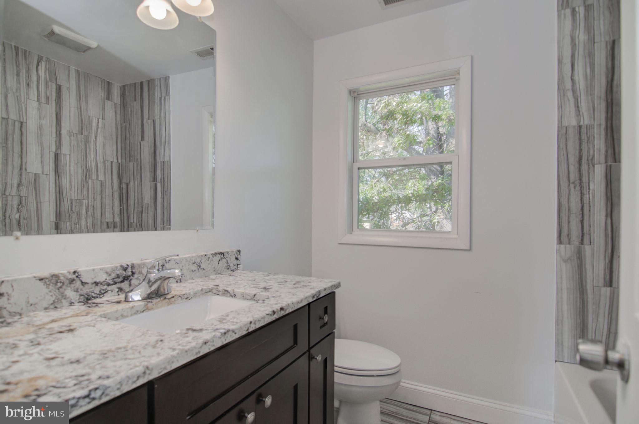 9938 Portsmouth Road Manassas, VA 20109 - Photo 19 of 36