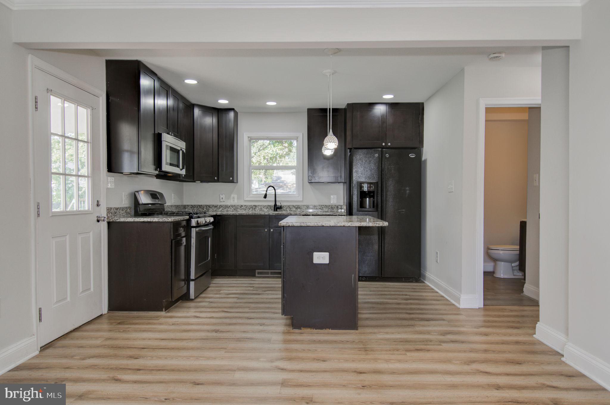 9938 Portsmouth Road Manassas, VA 20109 - Photo 6 of 36