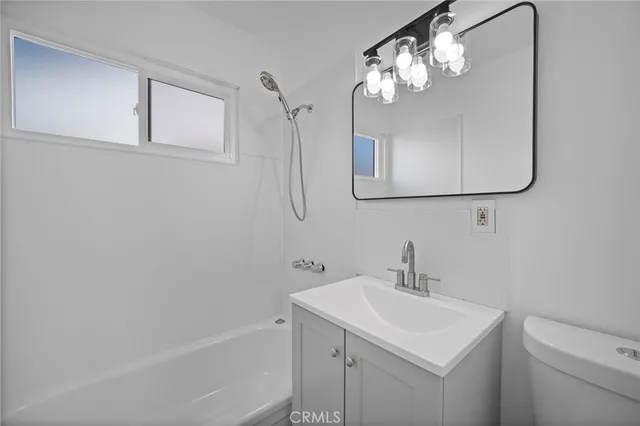 $859,500 | 7848 Chastain Avenue, Reseda, CA 91335