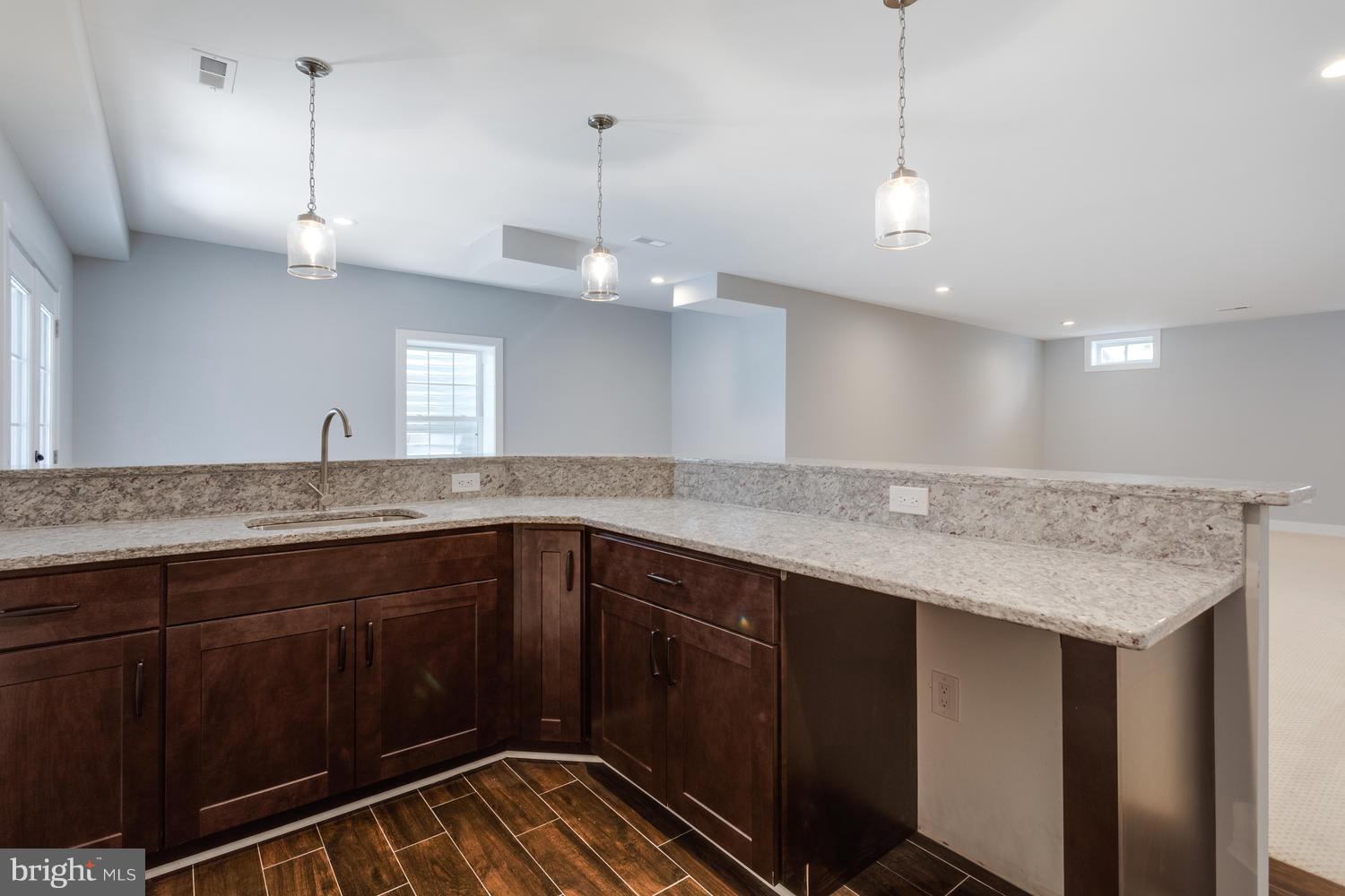 2003 Leonard Road Falls Church, VA 22043 - Photo 21 of 28 Wetbar