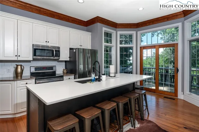 $1,579,000 | 220 Hialeah Lane, Boone, NC 28607