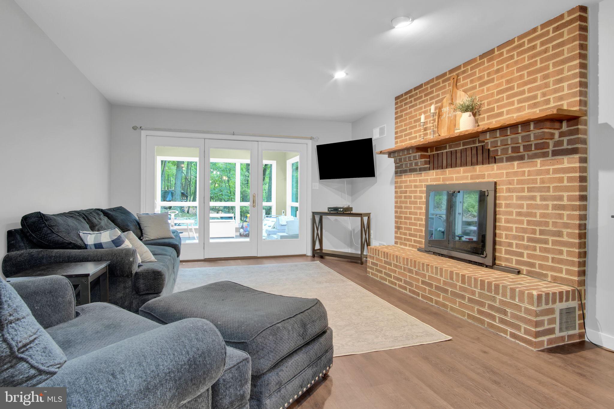 580 Spring Lane Boiling Springs, PA 17007 - Photo 12 of 37